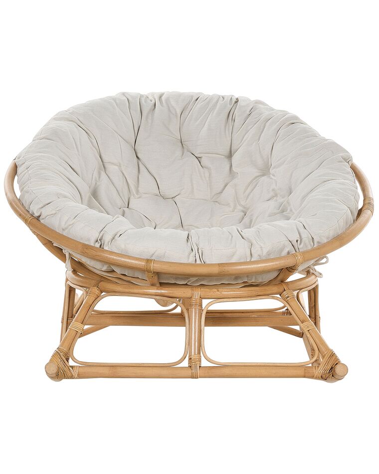 Fauteuil à bascule rond en rotin ton naturel et beige clair ORVIETO ...