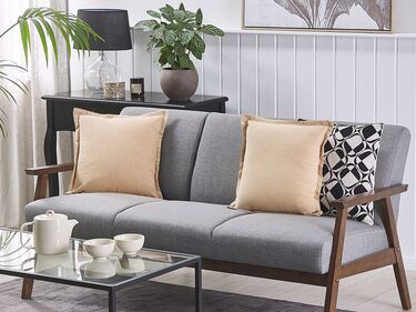 2 декоративні подушки 45 х 45 см бежевого кольору GUZMANIA