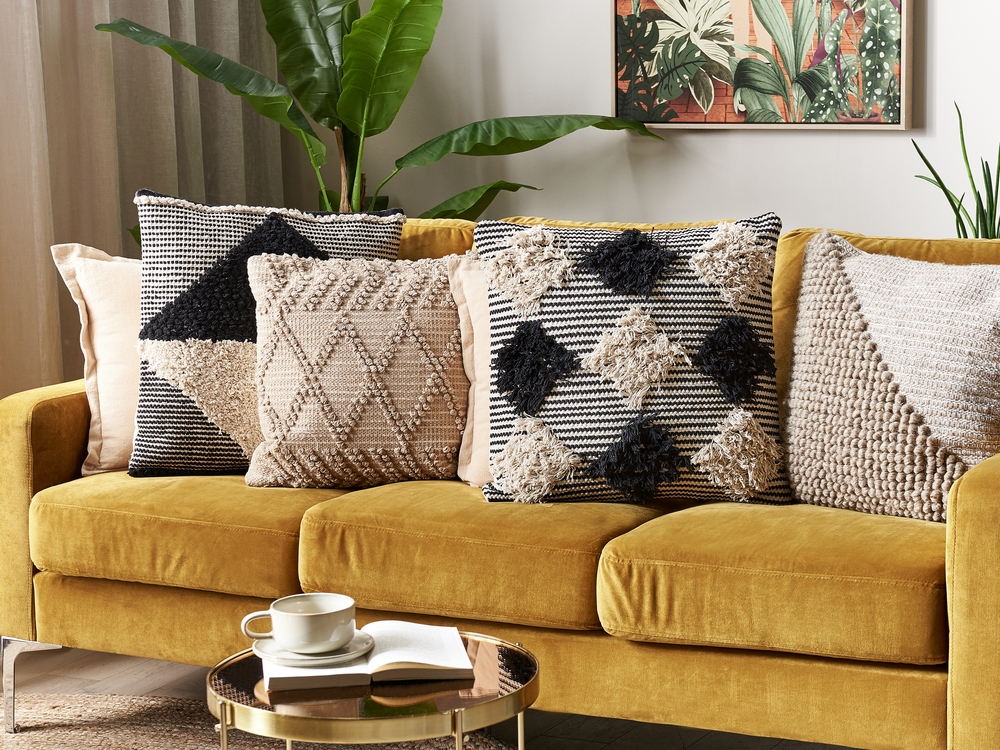 Set di 2 cuscini decorativi cotone ricamato beige e nero 50 x 50