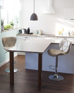 Baarijakkara keinonahka vaalea beige 2 kpl VALETTA Baarijakkara keinonahka vaalea beige 2 kpl VALETTA