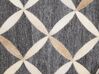 Kožený koberec 140 x 200 cm sivá/béžová GENC_780637