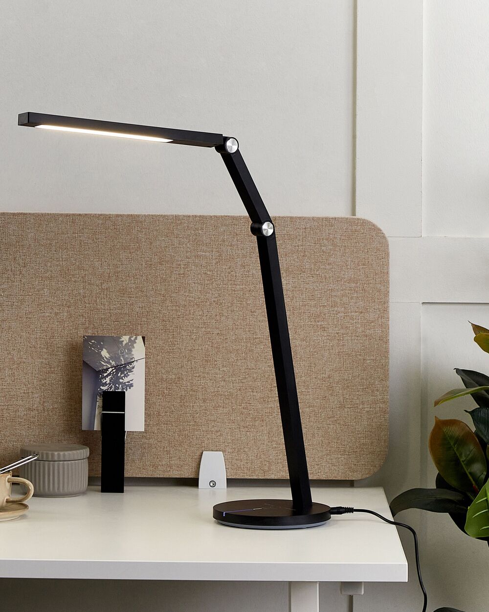 Skrivbordslampa LED svart DORADO Beliani.fi