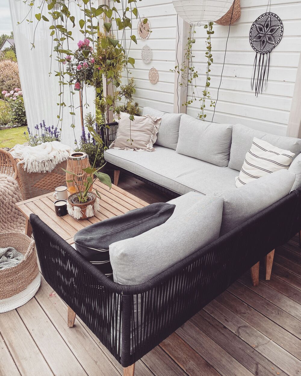 Conjunto de jardín en madera de acacia gris-marrón ALCAMO | Beliani.es