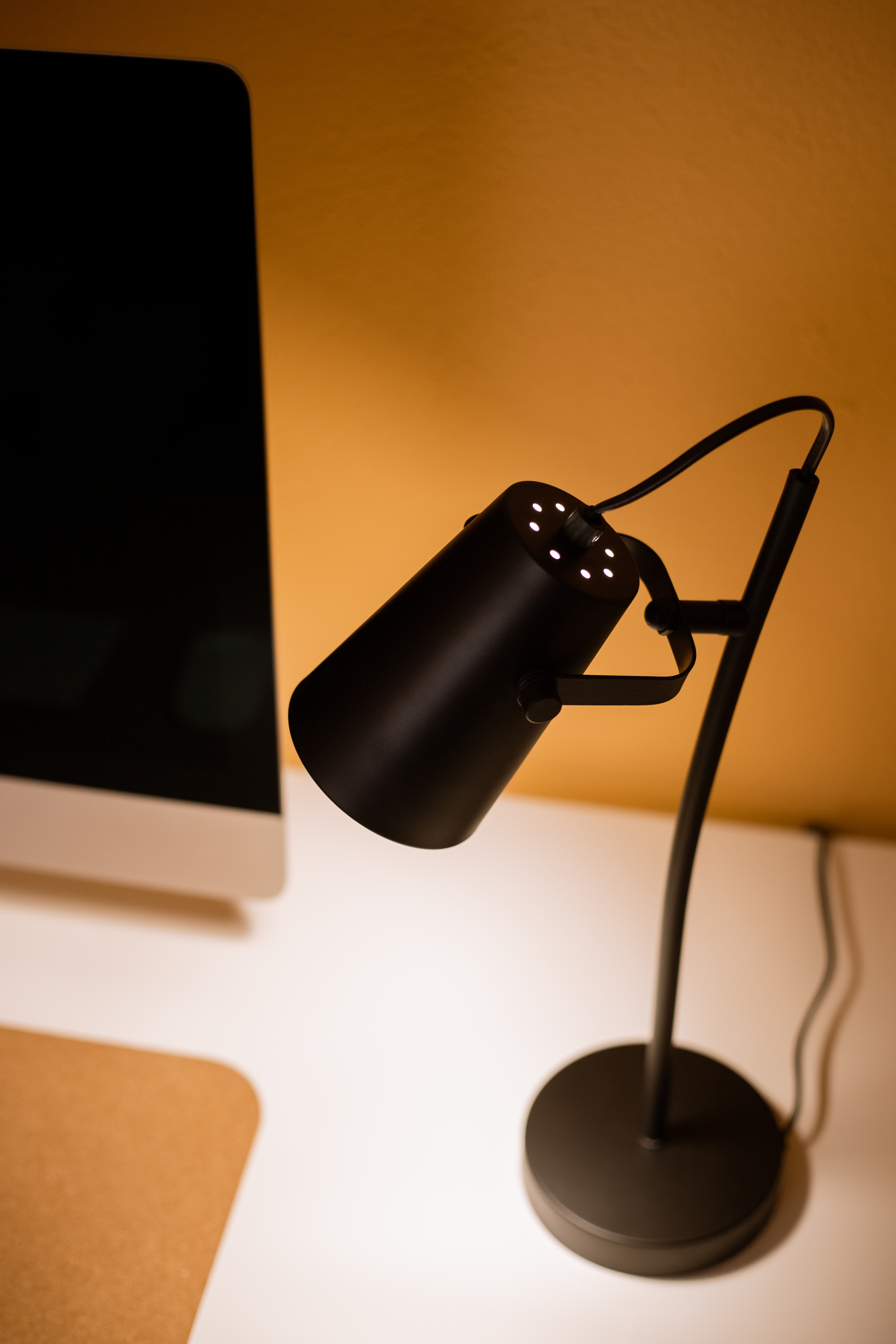 Lampa biurkowa stalowa czarna FLINT_867172