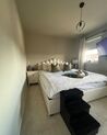 Zamatová posteľ s úložným priestorom 180 x 200 cm krémová biela VINCENNES_871017