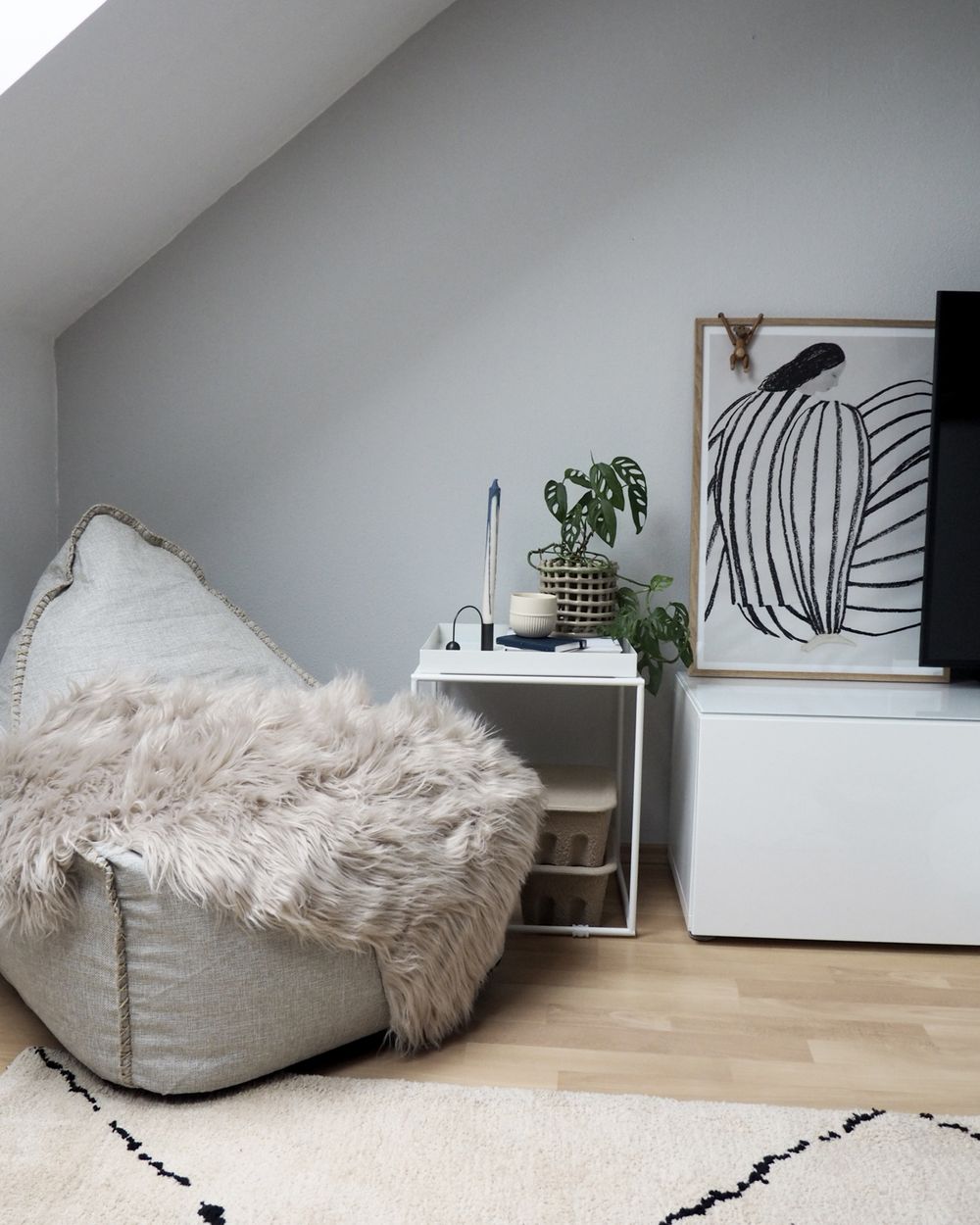 Faux store sheepskin throw