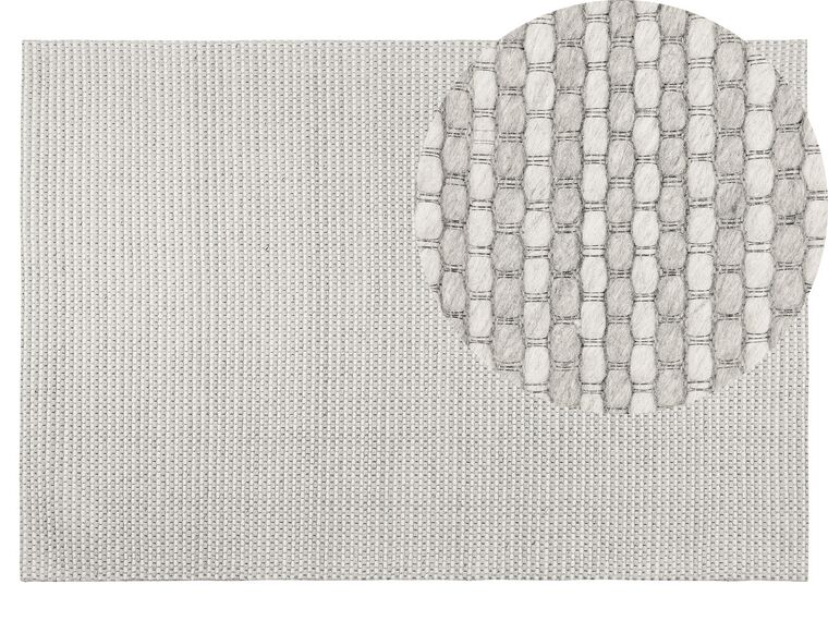 Beliani Tappeto a pelo corto in colore grigio chiaro 160 x 230 cm Kilis 