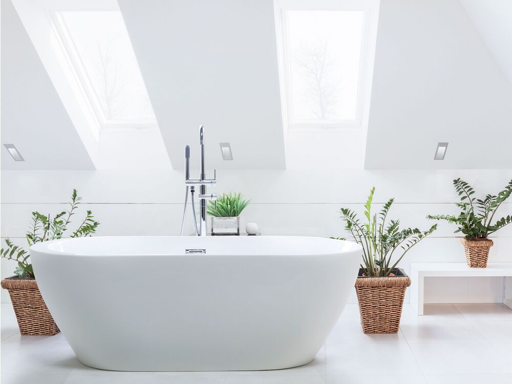 Wanna wolnostojąca 170 cm biała NEVIS