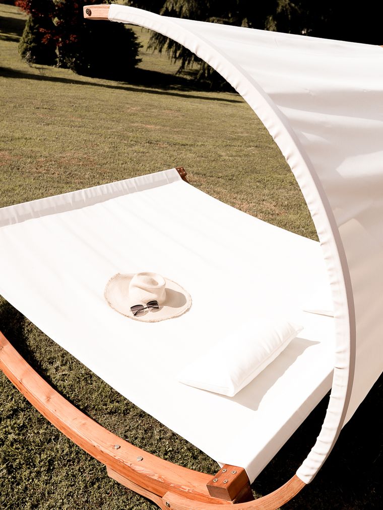 Utendørs Daybed med soltak 2pers. grå/hvit/brun TERAMO Beliani.no