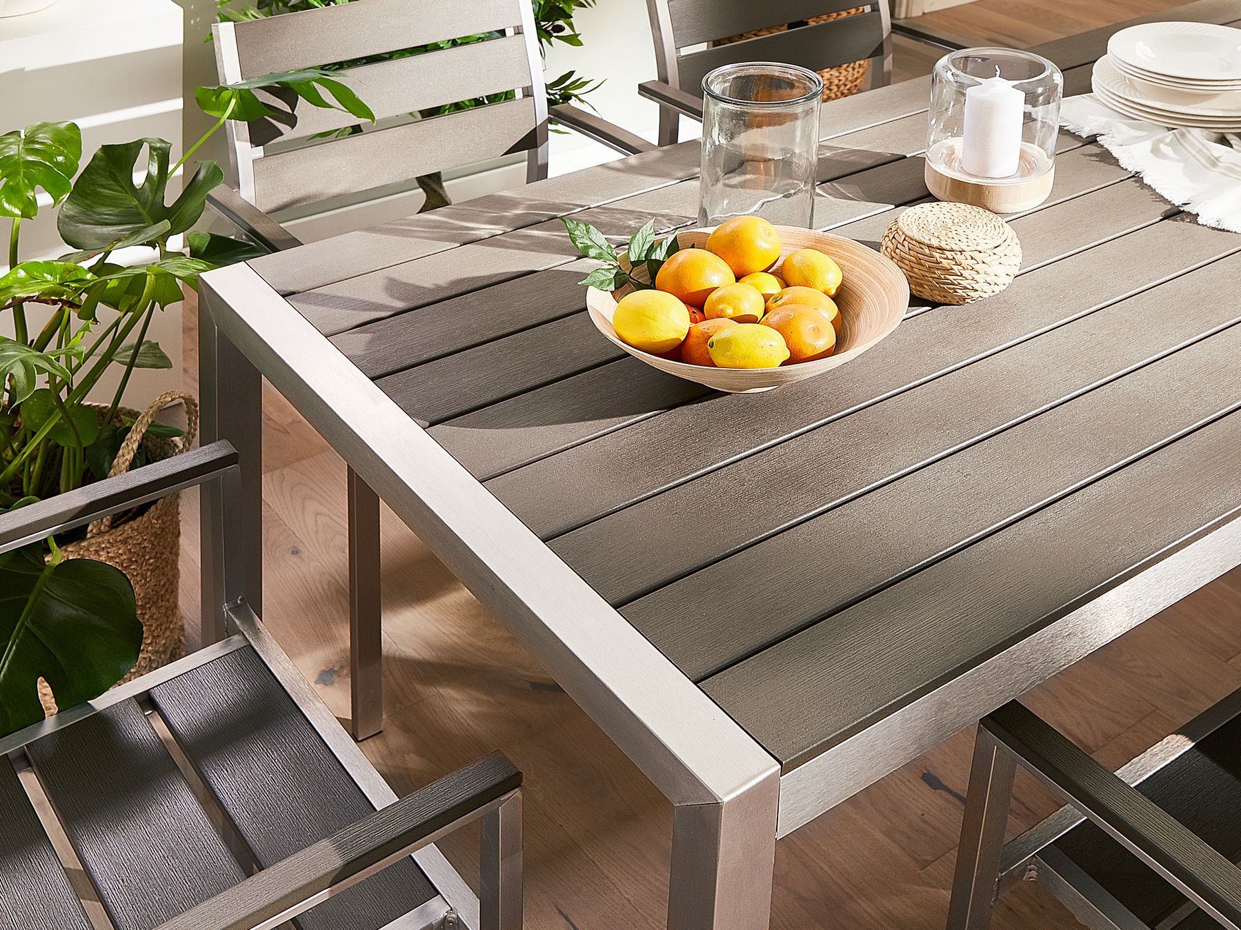 Gartentisch Aluminium grau 180 x 90 cm VERNIO Beliani.de