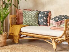 Koristetyyny sametti vihreä 45 x 45 cm 2 kpl RUNGIA Koristetyyny sametti vihreä 45 x 45 cm 2 kpl RUNGIA