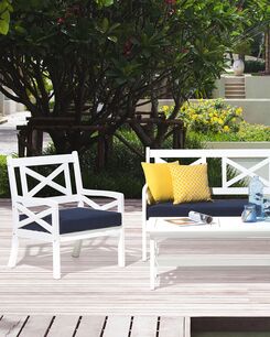 Puutarhatuoli valkoinen sinisellä istuintyynyllä BALTIC Puutarhatuoli valkoinen sinisellä istuintyynyllä BALTIC