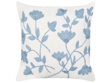 Bawełniana poduszka dekoracyjna haftowana w kwiaty 45 x 45 cm biała z niebieskim LUDISIA