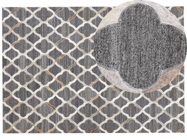 Kožený koberec v šedé a béžové barvě 160 x 230 cm ROLUNAY 