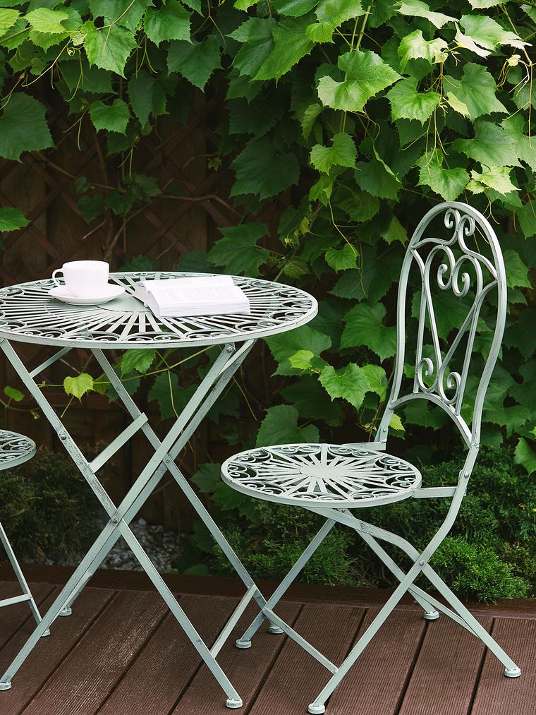 Metal Garden Bistro Set Green TRENTO Beliani.co.uk