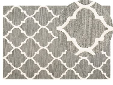 Bavlnený koberec 140 x 200 cm sivý YALOVA