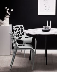 Tuoli muovi vaaleanharmaa MORGAN