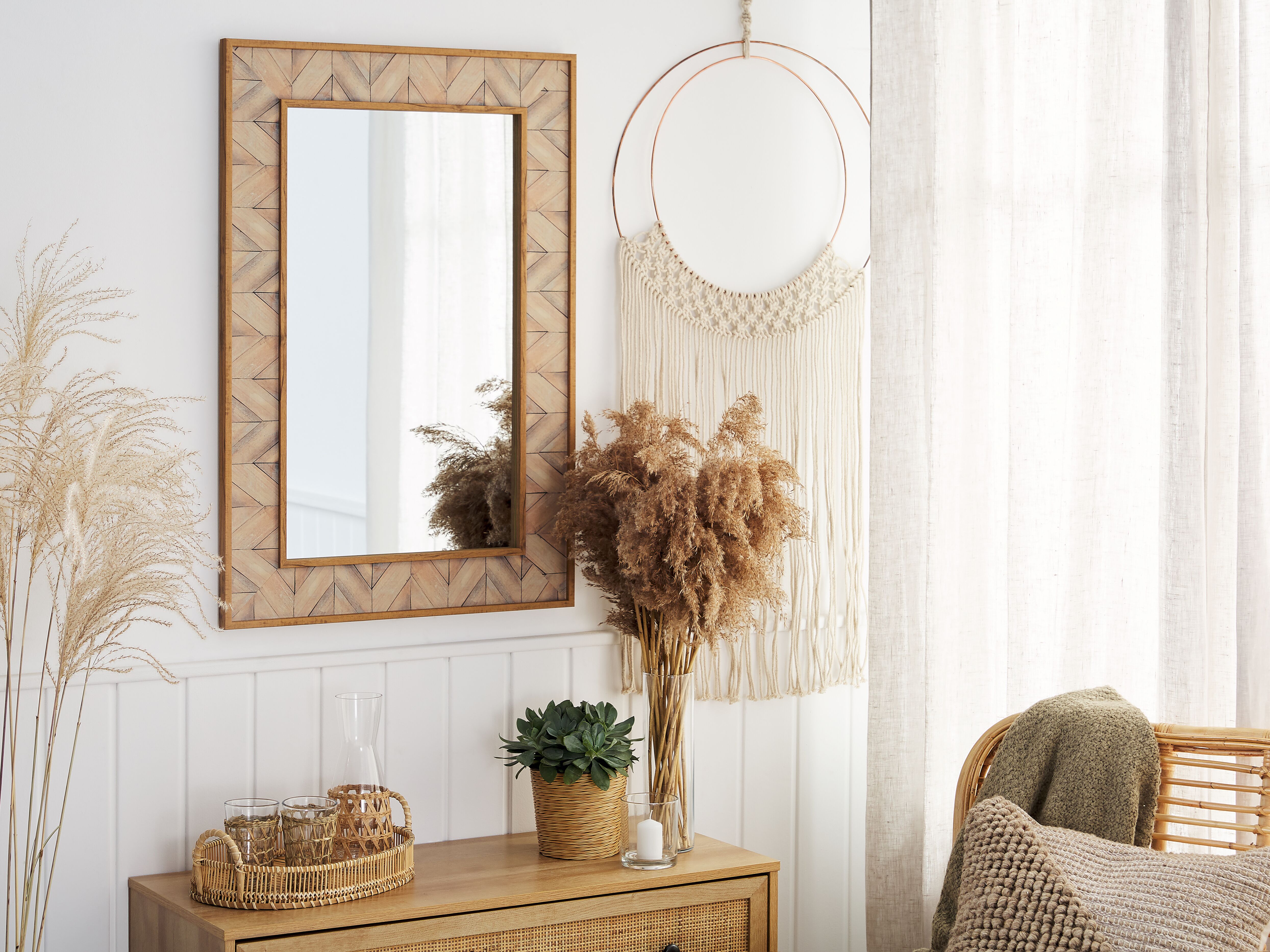 Wandspiegel heller Holzfarbton rechteckig 60 x 90 cm LOPEREC | Beliani.de