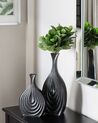 Dekoratívna kameninová váza 25 cm čierna THAPSUS_857666