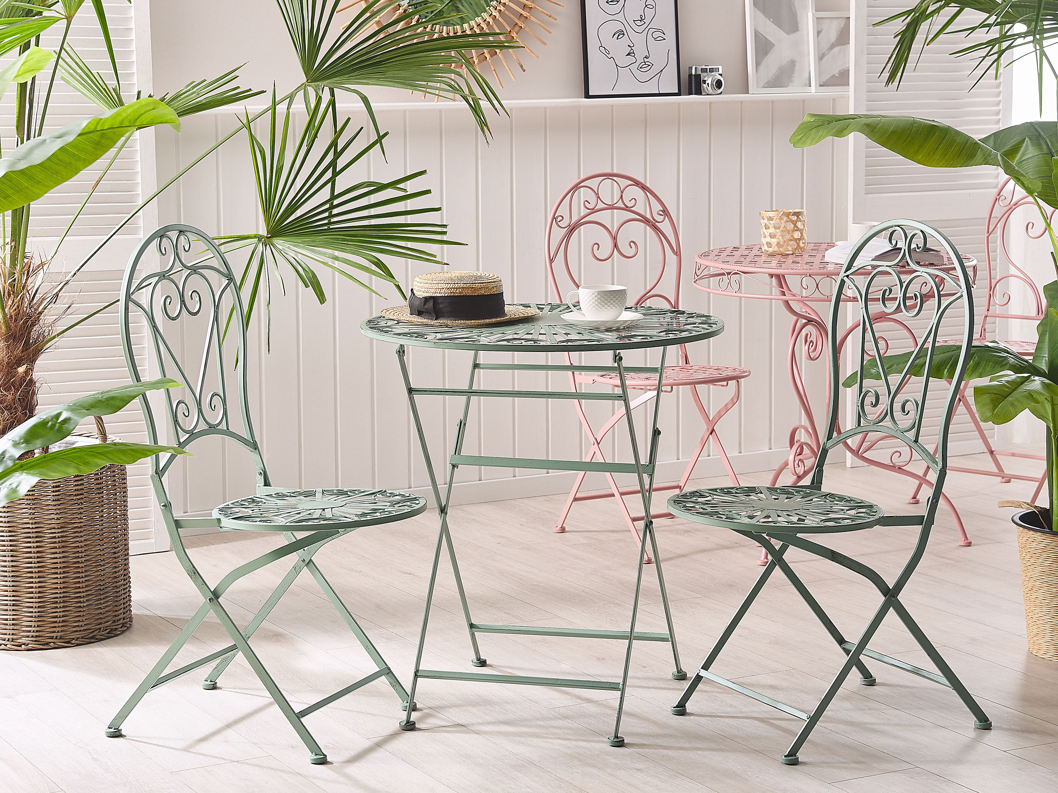 Set Tavolo E 2 Sedie In Metallo Verde Beliani – Stile Retrò Pieghevole, Ideale Per Giardino E Balcone