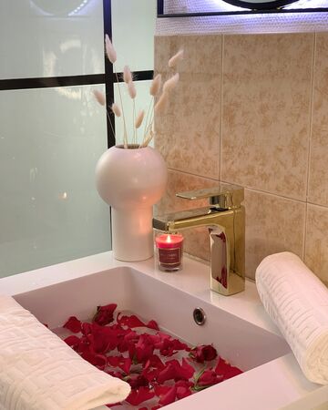 Wasserhahn Einhandmischer Messing silber IRUPU | Beliani.at