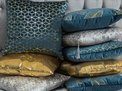 Koristetyyny sametti sinivihreä 45 x 45 cm 2 kpl FREESIA Koristetyyny sametti sinivihreä 45 x 45 cm 2 kpl FREESIA