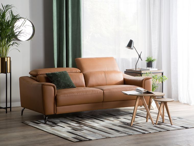 Canapé capitonné 3 places en cuir marron Mikado | Maisons du Monde Canapé capitonné 3 places en cuir marron Mikado | Maisons du Monde