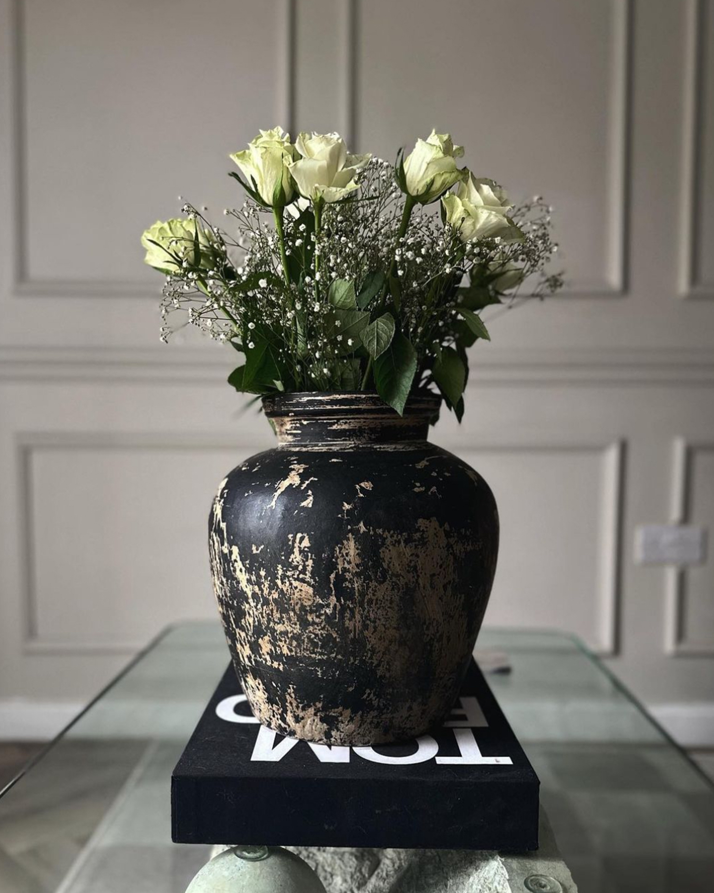 Vase décoratif en terre cuite 33 cm noir et beige LINDOS_887487