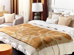 Huopa beige/oranssi 130 x 170 cm BANGRE Huopa beige/oranssi 130 x 170 cm BANGRE