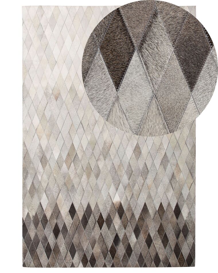 Teppich Kuhfell weiß / grau 160 x 230 cm Patchwork Kurzflor MALDAN_742832