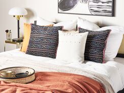 Koristetyyny sametti monivärinen 45 x 45 cm RUTA