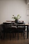 Matgrupp av bord och 6 stolar svart/brun GEORGIA_807399