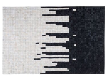 Kožený koberec 160 x 230 cm čierna/biela BOLU
