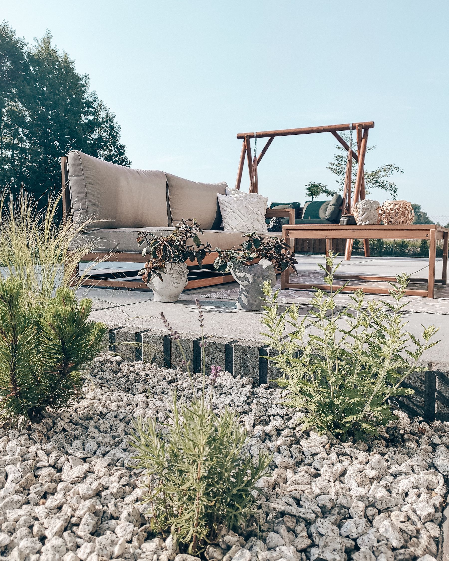 Lounge Set zertifiziertes Holz hellbraun 4-Sitzer Auflagen grau TIMOR