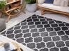 Obojstranný vonkajší koberec 140 x 200 cm čierna/biela ALADANA_733708