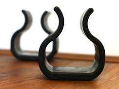 Kiinnitysklipsi muovi musta 2 kpl RIETI Kiinnitysklipsi muovi musta 2 kpl RIETI