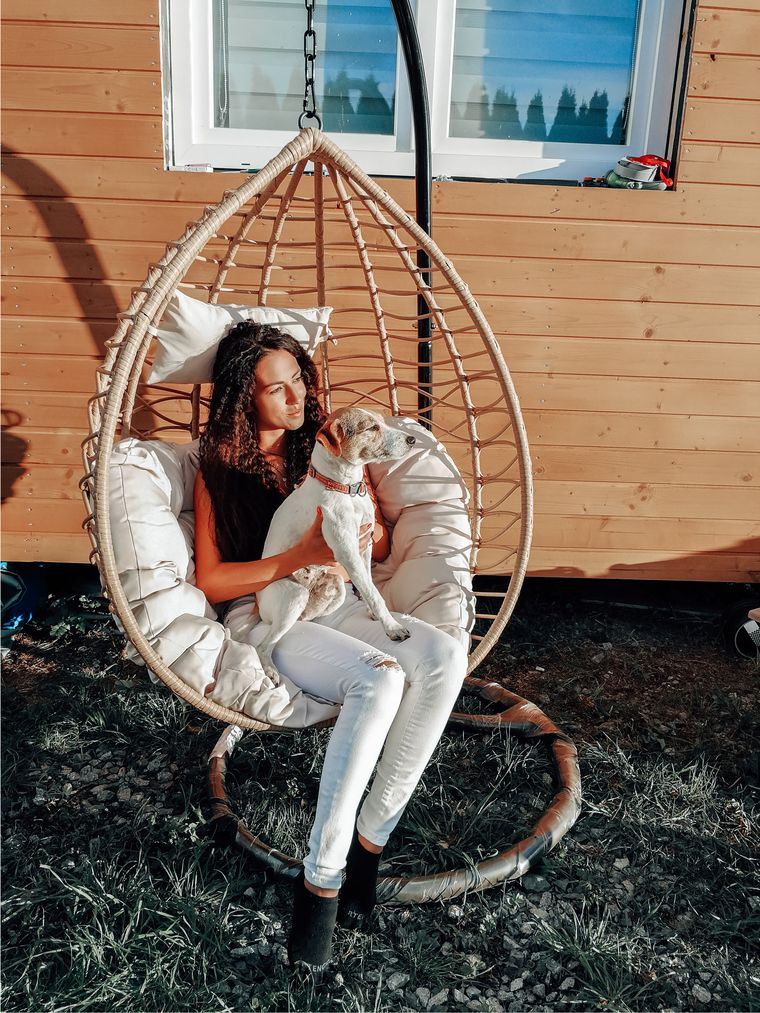 PE Rattan Hanging Chair with Stand Natural ARSITA Beliani.co.uk