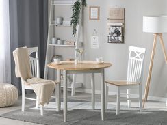 Ruokapöytä jatkettava kumipuu vaalea puu/harmaa ⌀ 61/92 cm OMAHA Ruokapöytä jatkettava kumipuu vaalea puu/harmaa ⌀ 61/92 cm OMAHA