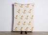 Manta infantil em algodão creme com padrão de girafas 130 x 170 cm CHILARI_905694