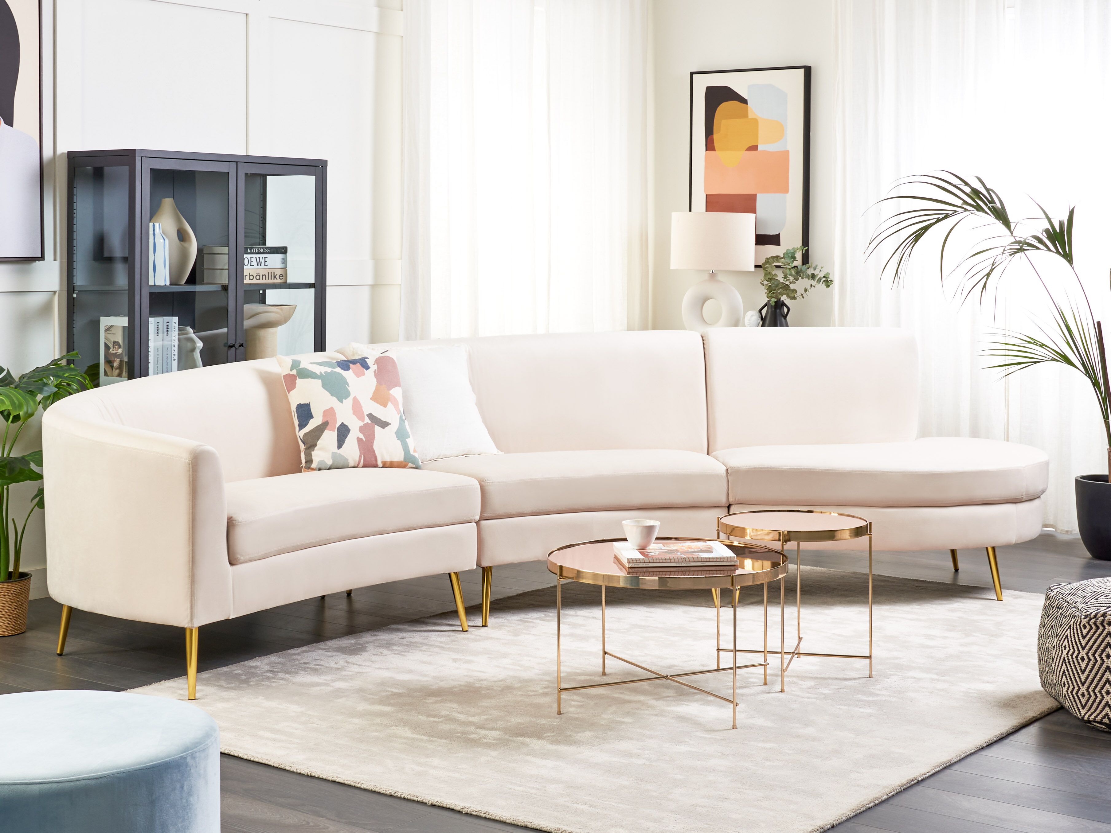 4 istuttava Sohva Sametti Kaareva Beige MOSS Beliani fi 4-istuttava-sohva-sametti-kaareva-beige-moss-beliani-fi