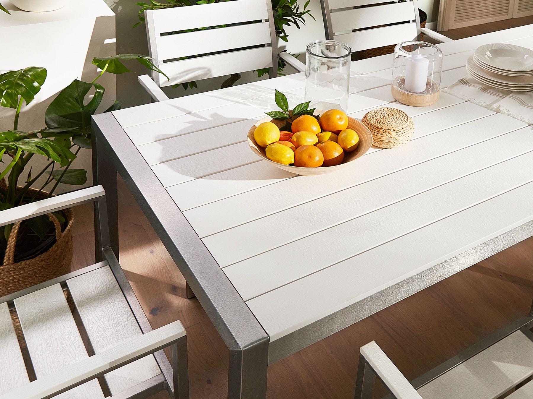 Gartentisch Aluminium weiß 180 x 90 cm VERNIO Beliani.de