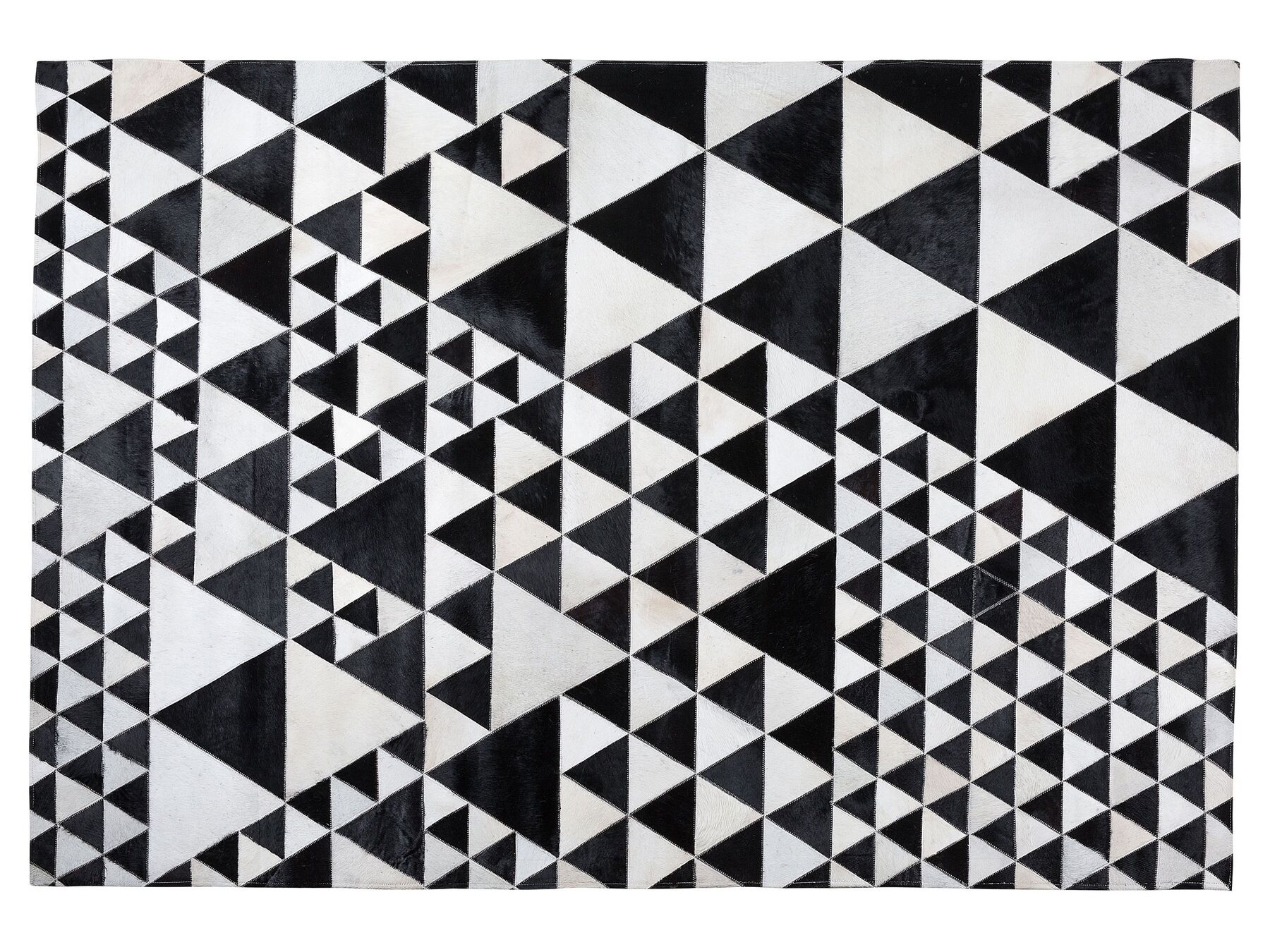 Teppich Kuhfell schwarz-weiß 140 x 200 cm geometrisches Muster ODEMIS_689618