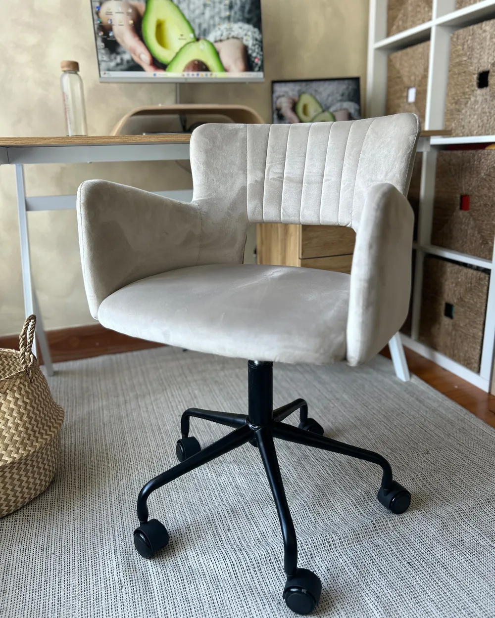 Fauteuil 74x65x75 en velours taupe - NALIN Fauteuil 74x65x75 en velours taupe - NALIN