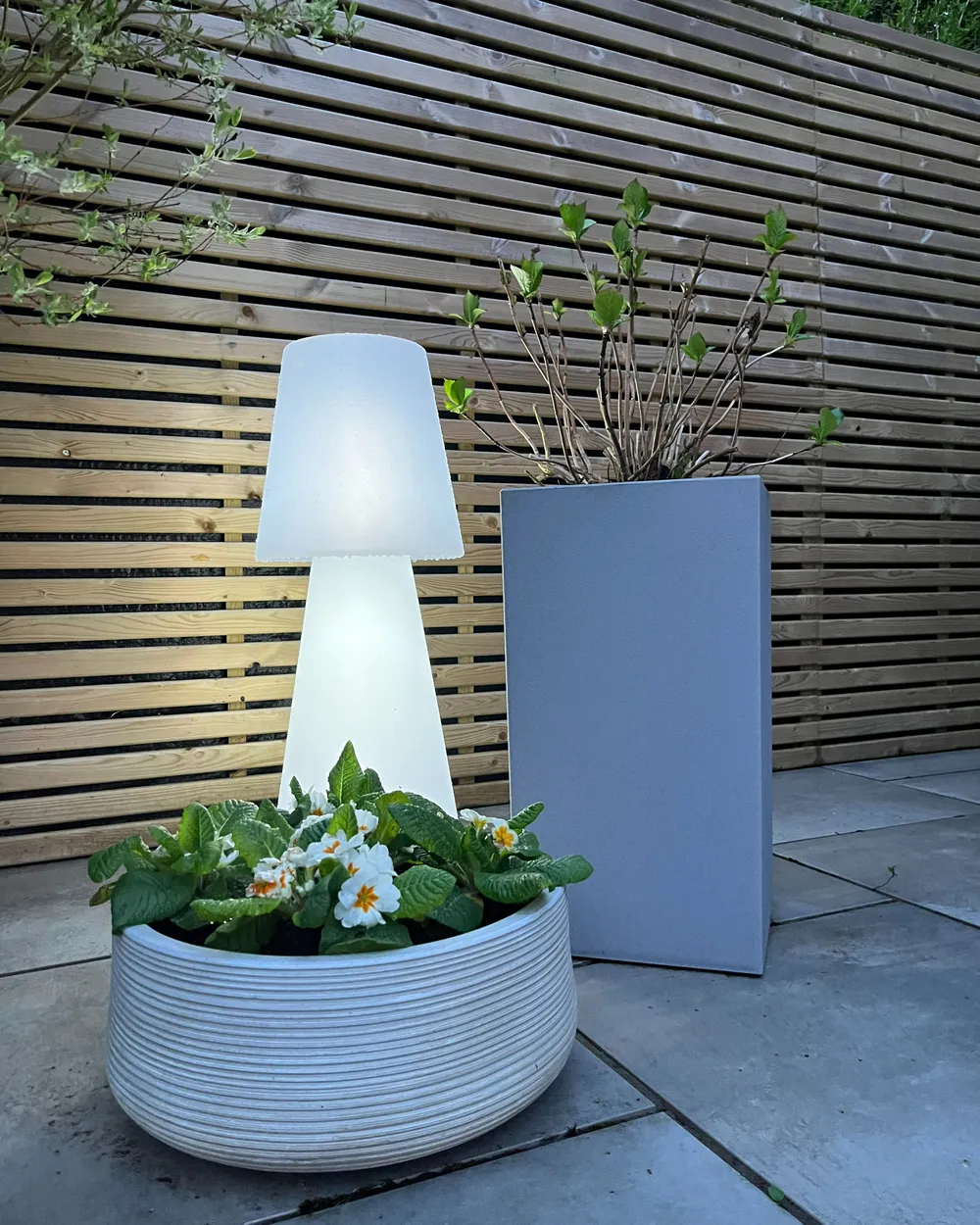 Lampada da terra LED per esterni SABANAS con telecomando Bianco_981755