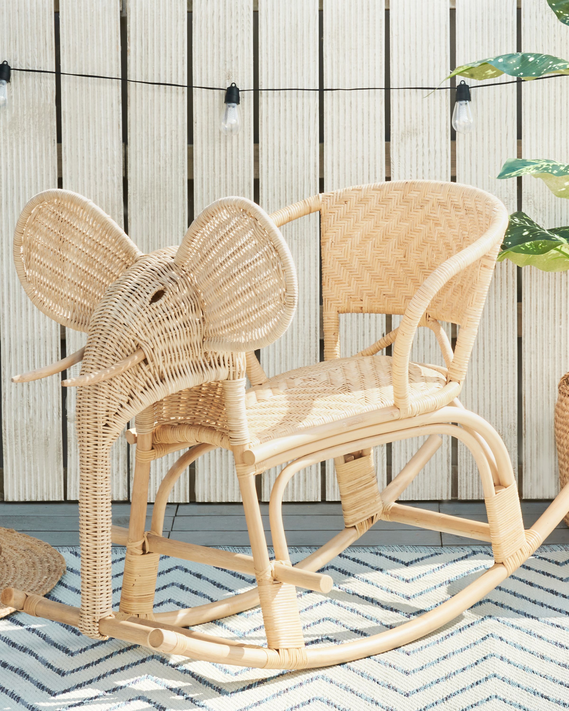 Rattan Kids Rocking Chair Elephant Natural AMPOLLINO | Beliani.co.uk