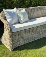 Ławka ogrodowa z poduchą SUSUA 189 cm Rattan Naturalny_1000989