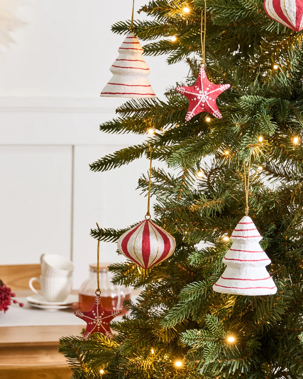 Set of 12 Christmas Tree Oranments GIDEALVEN Papier-Mâché Red/ White_1085192