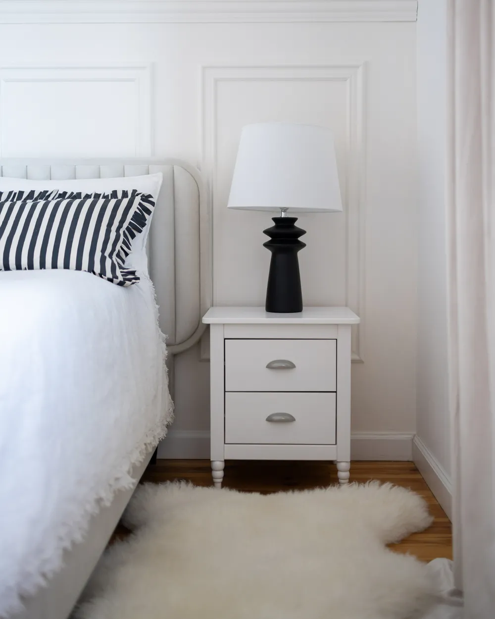 2 Drawer Bedside Table SHILLINGTON Pine Wood White_978885