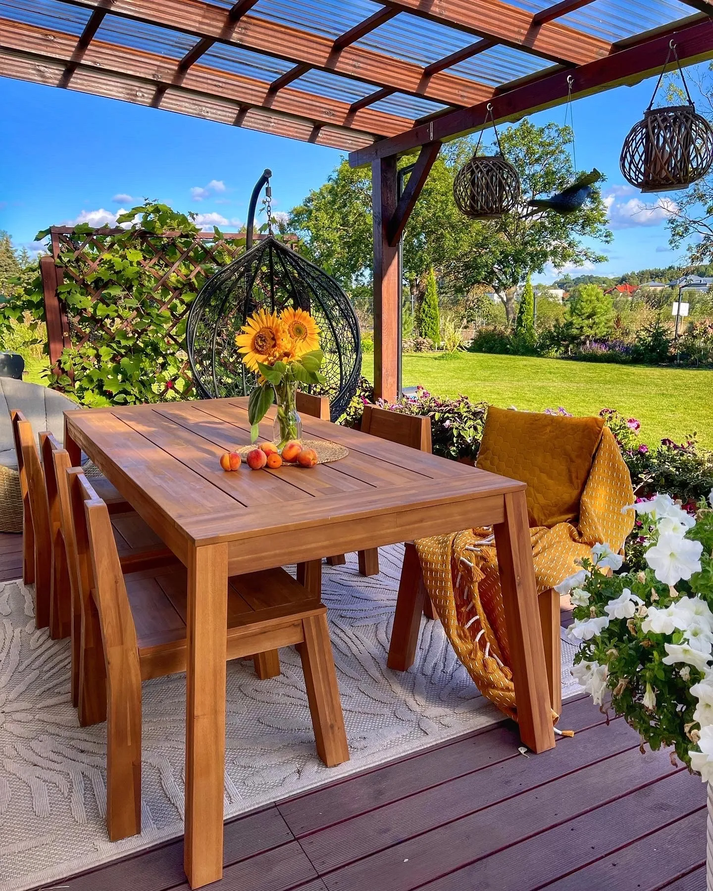 Outside dining set discount