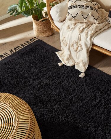 Cotton Shaggy Area Rug 140 x 200 cm Black BITLIS